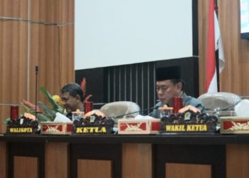 Asisten I Setda Kota Palu Hadiri Rapat Paripurna Penutupan Masa Persidangan Cawu III dan Pembukaan Masa Persidangan Cawu 1 Tahun 2024