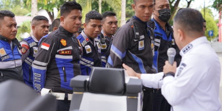 Serahkan Kendaraan Operasional Satpol PP dan Dinas Perhubungan Kota Palu, Hadianto Minta Tim Patmor Kawal Kota Palu