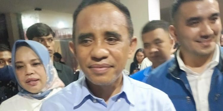 Hadiri Konsolidasi dan Pembekalan Relawan Milenial Palu, Anwar Hafid Tegaskan 2024 Tetap Berpasangan Dengan dr. Reny A, Lamadjido Maju Pilgub
