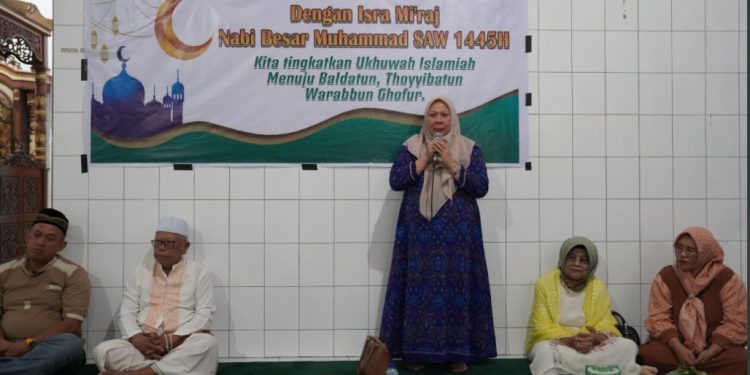 Wawali Kota Palu Hadiri Peringatan Isra’ Mi’raj Nabi Muhammad SAW 1445 H Bersama Majelis Taklim Al-Munawwar Kelurahan Besusu Barat
