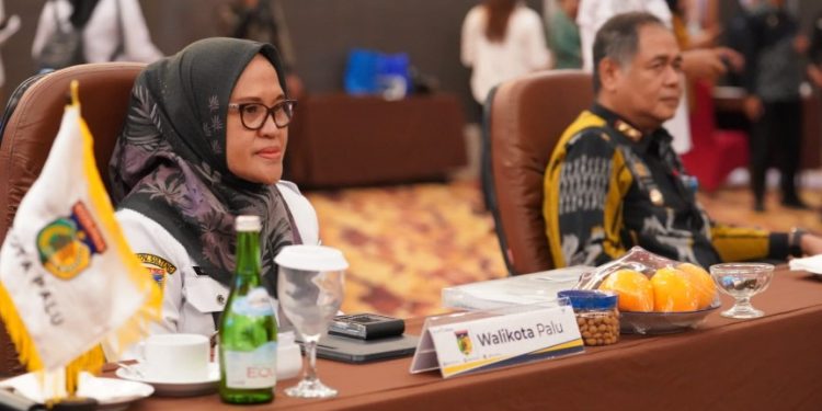 Wakili Walikota, Setda Irmayanti Pettalolo Hadiri RUPS PT. Bank Sulteng Tahun Buku 2023