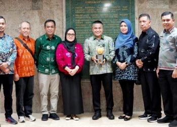 Wali Kota Palu Menerima Penghargaan Adipura Tahun 2023