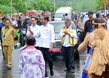 Gubernur H.Rusdy Mastura Sambut Kedatangan Presiden Jokowi
