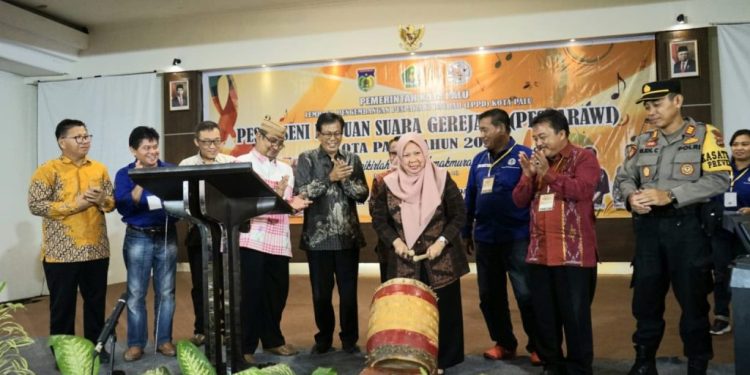Wawali Reny A. Lamadjido Hadiri Pembukaan Pesparawi Gereja Se-Kota Palu