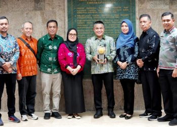 Terima Piala Penghargaan Adipura, Hadianto Rasyid Ajak Masyarakat Kota Palu Terus Jaga Kebersihan Lingkungan Sekitar