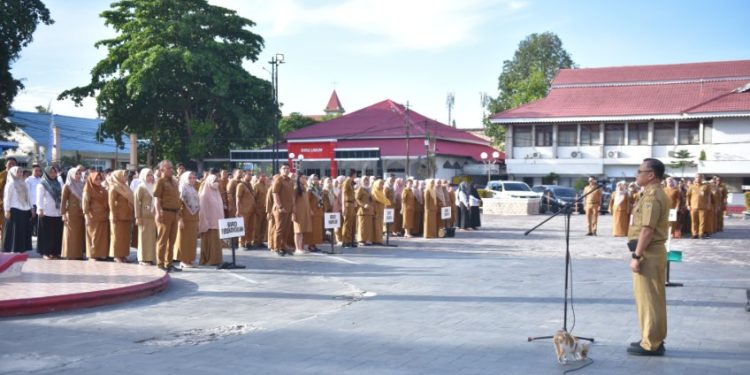 Apel Pagi Pasca Cuti Bersama Idul Fitri, Asisten Rudi Dewanto Ajak ASN Sukseskan Agenda HUT Prov Sulteng