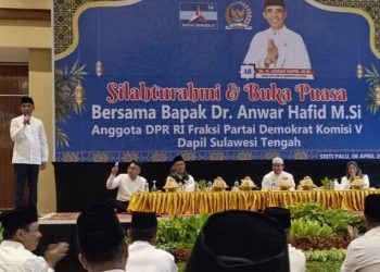 Silaturahmi dan Buka Puasa Bersama, Anwar Hafid : Doakan Saya dan dr. Reny Bisa Menjadi Calon Gubernur dan Wakil Gubernur Sulteng
