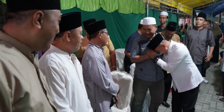 Hadiri Halal Bihalal Bersama Masyarakat Kelurahan Pengawu, Ini Harapan Wali Kota Palu