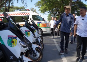 Tingkatkan Pelayanan Kesehatan, Wali Kota Palu Serahkan Puluhan Kendaraan Operasional Untuk Puskesmas