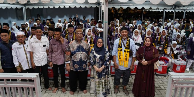 235 Calon Jamaah Haji Kloter 8 Kota Palu Resmi Dilepas Sekkot Irmayanti Pettalolo