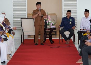 Wali Kota Palu Melepas 63 Calon Jemaah Haji Kota Palu Kloter 12 Embarkasi Balikpapan