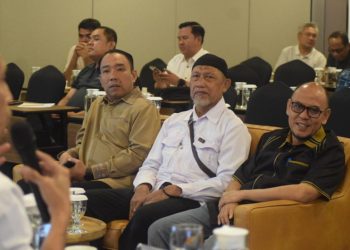 Asisten Pemerintahan dan Kesra Setda Kota Palu Hadiri Sosialisasi KPU Tentang Tahapan Pilkada