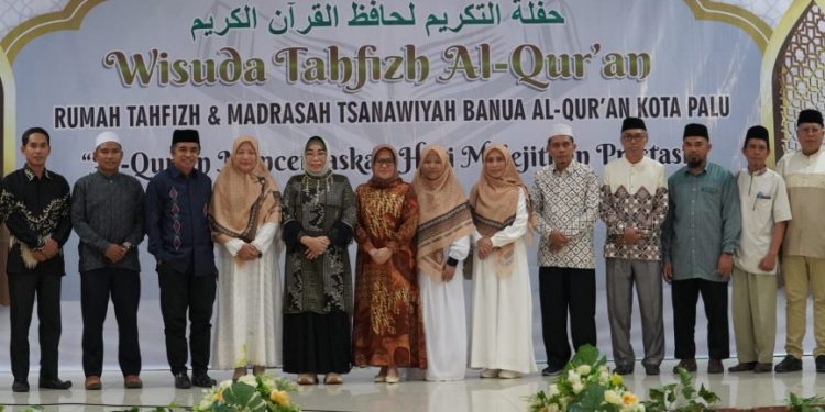 Sekkot Irmayanti Hadiri Wisuda Tahfiz Al-Qur’an Rumah Tahfiz dan MTs Banua Al-Qur’an Kota Palu
