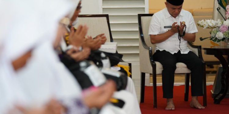 Wali Kota Palu Resmi Melepas Calon Jamaah Haji Kota Palu Kloter Terakhir