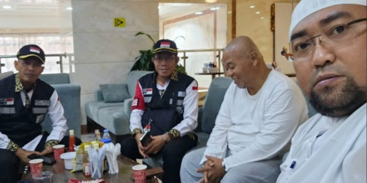 Viral di Medsos Jamaah Haji Berpakaian Tidak Pantas Hingga Kericuhan Nyaris Baku Pukul Antar Jamaah Haji di Tanah Suci, Begini Kronologinya