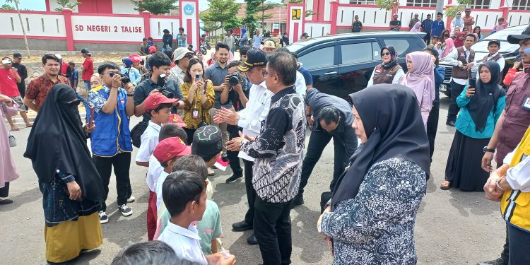 Wakil Wali Kota Palu Dampingin Menko PMK RI Meninjau Sekolah Terdampak Bencana Alam 2018 Silam di SDN Inpres 2 Talise Palu