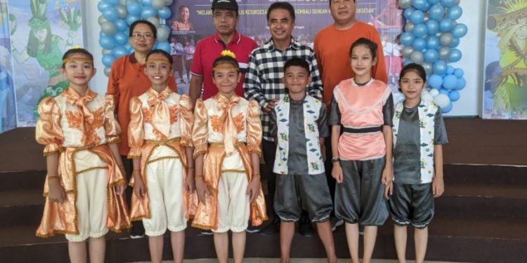 Kadis Pendidikan dan Kebudayaan Kota Palu Hadiri Pelepasan Siswa Kelas VI SDN Inpres 1 Lasoani