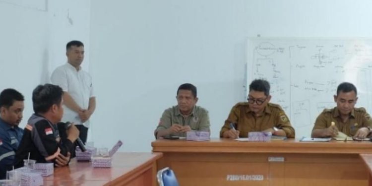 Atasi Debu Di Wilayah Galian C, Pengusaha Wajib Siram Jalan Dua Kali Sehari