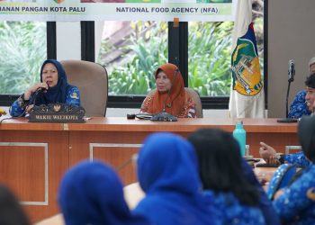 Reny A. Lamadjido Membuka Sosialisasi Pola Konsumsi B2SA