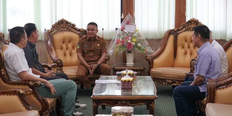 Wali Kota Menerima Kunjungan Pimpinan Yayasan PendidikanBukit Zion GKKA Indonesia Jemaat Palu