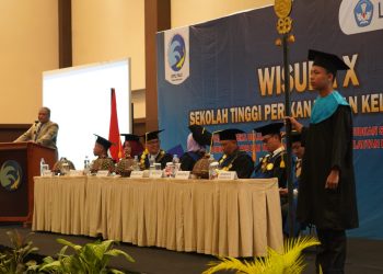 Asisten II Setda Kota Palu Hadiri Wisuda Ke-10 Sekolah Tinggi Perikanan dan Kelautan Palu