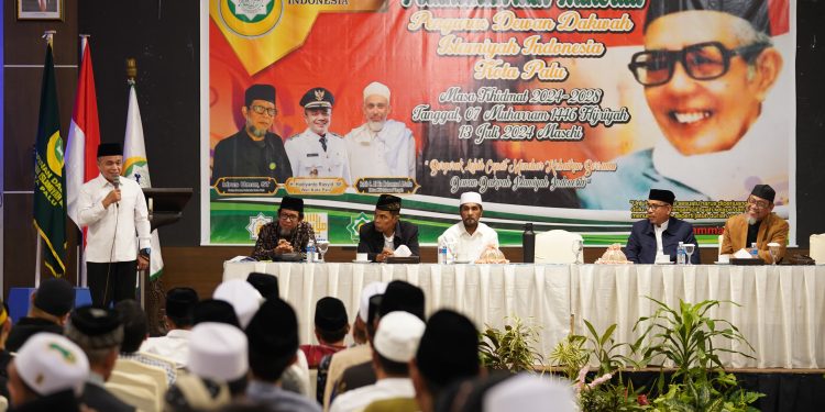 Wali Kota Hadiri Pelantinkan Pengurus Dewan Dakwa Islamiyah Indonesia Kota Palu