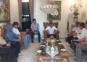 KADIN Kunjungi Wali Kota Palu Dalam Rangka Penyerahan Fasilitas UMKM