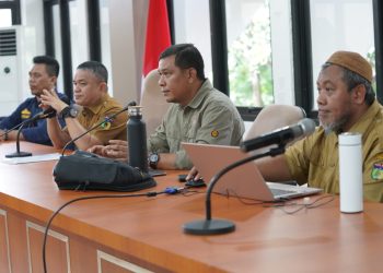 Wali Kota Palu Gelar Rapat Bersama DLH Bahas Penanganan Sampah Melalui Padat Karya
