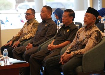 Asisten I Setda Kota Palu Hadiri Rakor KPU Kota Palu Tentang Tahapan Pencalonan Pemilihan Wali Kota dan Wakil Wali Kota Palu Tahun 2024