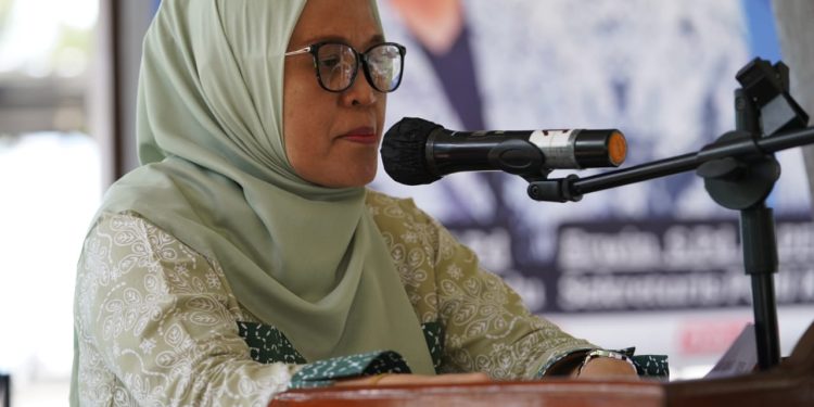 Sekkot Palu Irmayanti Secara Resmi Membuka Konfrensi Kerja Ke-2 PGRI Kota Palu