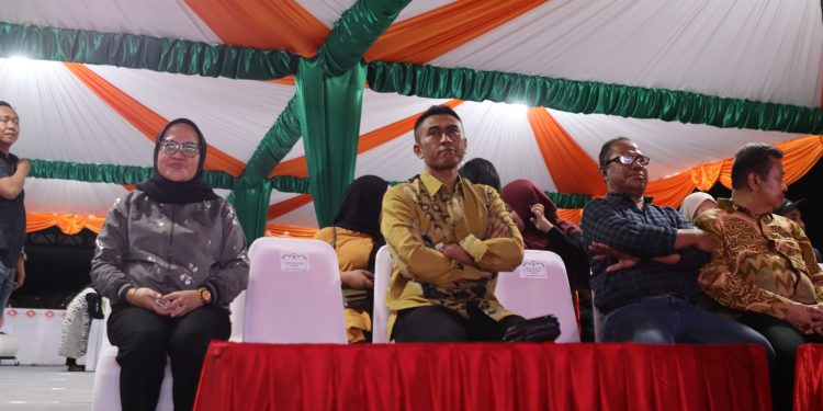 Plh Wali Kota Palu Hadiri Konser Malam Pertama Peringatan HUT ke-46 Kota Palu