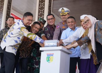 Hadianto Rasyid Resmi Melaunching 26 Bus Rapit Transit di Kota Palu