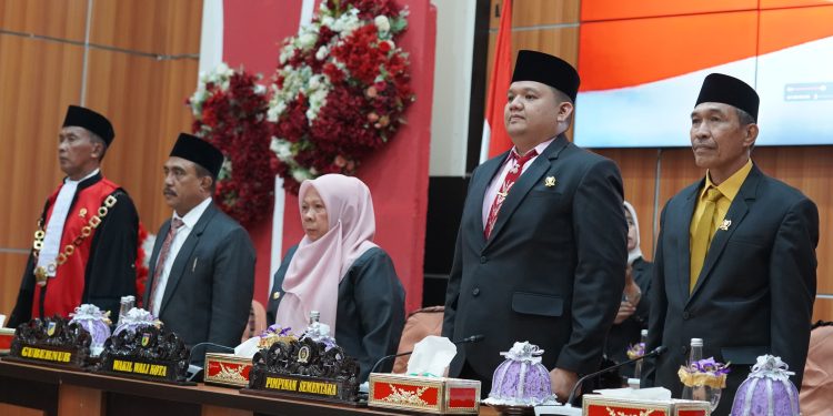 Reny A. Lamadjido Hadiri Pelantikan Anggota DPRD Kota Palu Periode 2024-2029