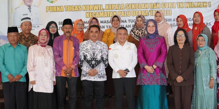Wali Kota Minta Disdikbud Kota Palu Terus Melibatkan Guru Purnabakti Pada Kegiatan Pendidikan