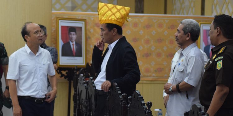 Asisten Perekonomian dan Pembangunan Setda Kota Palu Turut Hadir Dalam Penyambutan Kedatangan Menteri Pertanian RI di Kota Palu