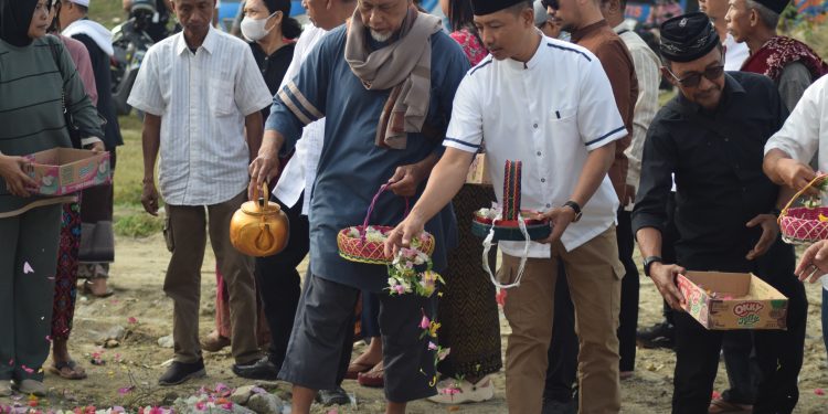 Mengenang Tragedi Likuefaksi di Kelurahan Petobo, Asisten Pemerintahan dan Kesra Hadiri Kegiatan Tabur Bunga di Lokasi Pasca Bencana