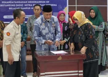 Asisten Pemerintahan dan Kesra Setda Kota Palu Hadiri Kuliah Tamu Program Studi Sosiologi FISIP Untad