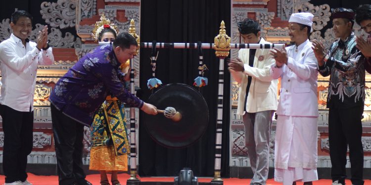 Pjs Wali Kota Palu Membuka Acara MPAB Ke-9 Pimpinan Cabang KMHDI Palu