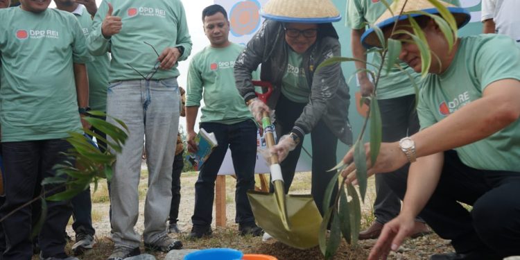 Plh Wali Kota Palu Secara Simbolis Memulai Program Penanaman Satu Juta Pohon di Hutap Talise