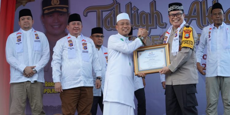 Pjs Wali Kota Hadiri Tabliqh Akbar Yang Diselenggarakan Polresta Palu