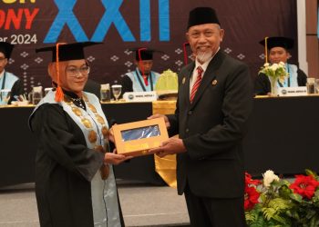 Wisuda XXII STMIK Adhi Guna Palu, Pemkot Dorong Alumni Kuasai Teknologi Informasi