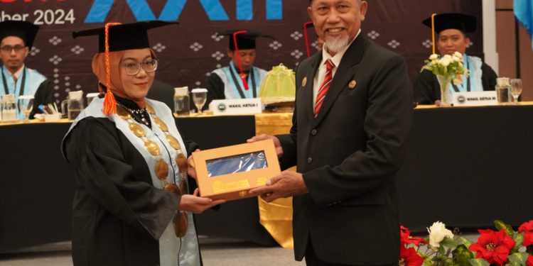 Wisuda XXII STMIK Adhi Guna Palu, Pemkot Dorong Alumni Kuasai Teknologi Informasi
