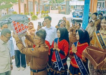 Menteri BP2MI Abdul Kadir Karding Tinjau Fasilitas Penunjang Kemampuan Siswa SMKN 2 Palu