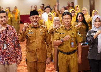 Asisten Pemerintahan dan Kesra Secara Resmi Membuka Pelatihan Penyusunan Analisa Jabatan dan Analisa Beban Kerja