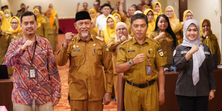 Asisten Pemerintahan dan Kesra Secara Resmi Membuka Pelatihan Penyusunan Analisa Jabatan dan Analisa Beban Kerja