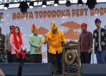 Asisten Pemerintahan dan Kesra Secara Resmi Membuka Kegiatan Ngata Topodoka Fest Jilid II Tahun 2024