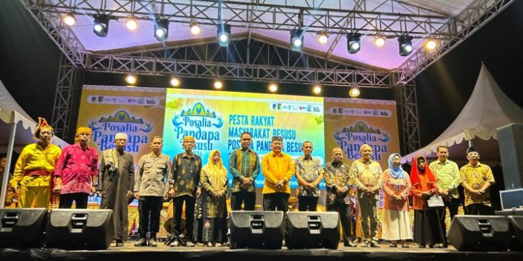 Pjs Wali Kota Palu Secara Resmi Membuka Pesta Rakyat Posalia Pandapa Besusu