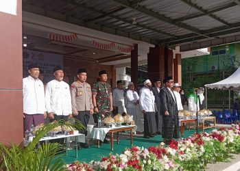 Asisten Pemerintahan dan Kesra Setda Kota Palu Hadiri Apel Akbar Peringatan Hari Santri Nasional Tahun 2024