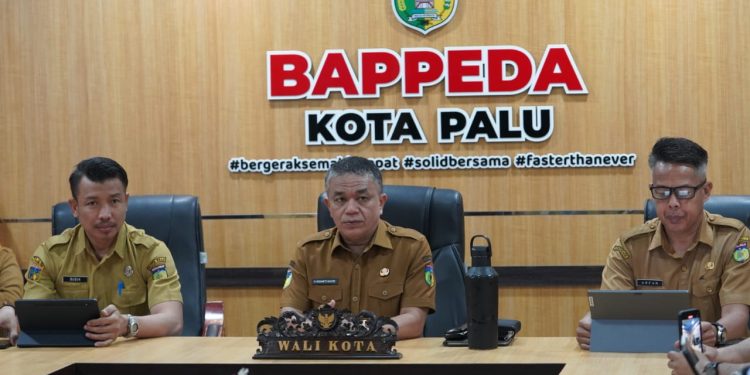 Pimpin Langsung Rakor, Wali Kota Berkomitmen Tekan Angka Kemiskinan Masyarakat Kota Palu