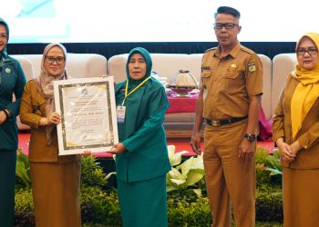 Sekkot Irmyanti Pettalolo Secara Resmi Membuka Rapat Konsultasi Tim Penggerak PKK Tingkat Kota Palu Tahun 2024